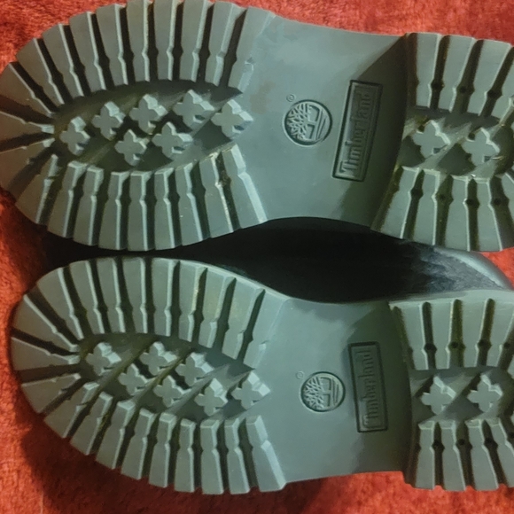 Girls Timberland 6 Inch Classic Black Floral Boots - Picture 9 of 9